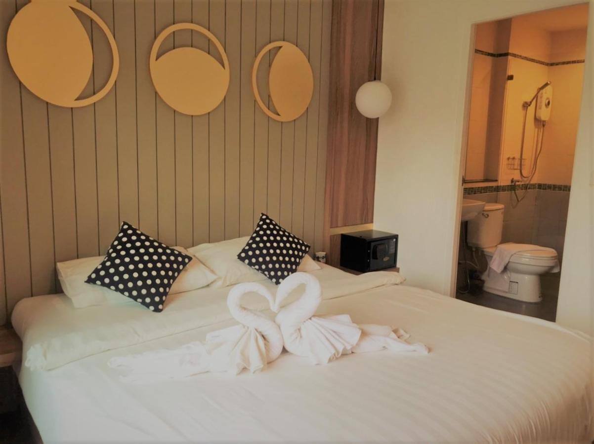 La La Moon Krabi Poshtel'N' Pool Bed and Breakfast Εξωτερικό φωτογραφία