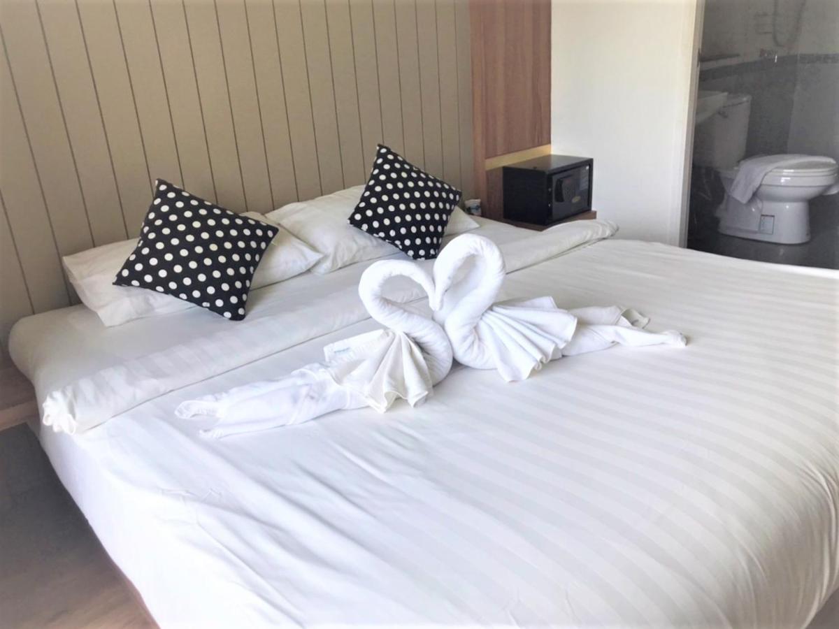 La La Moon Krabi Poshtel'N' Pool Bed and Breakfast Εξωτερικό φωτογραφία