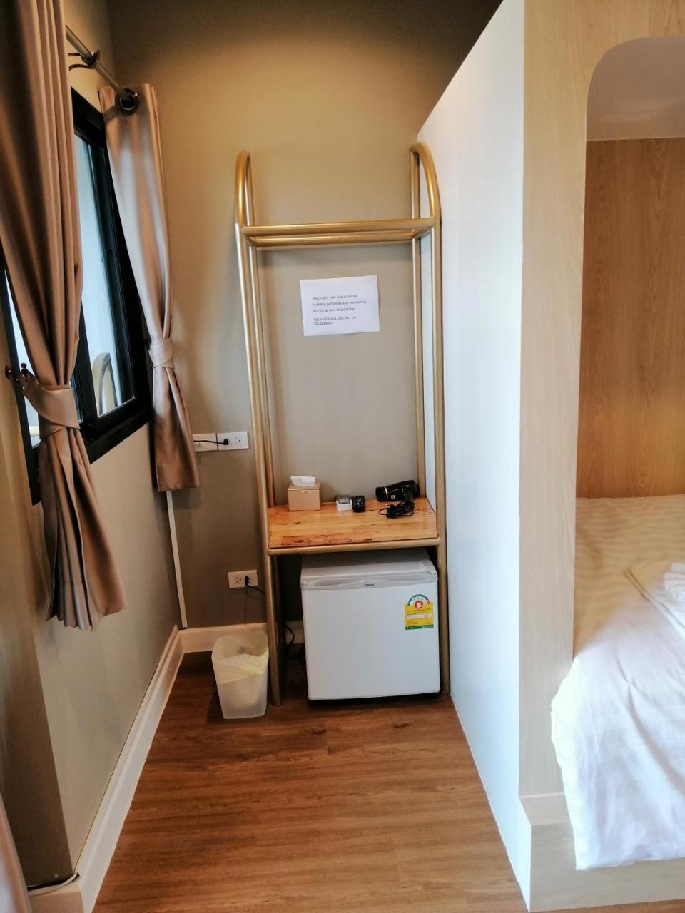 La La Moon Krabi Poshtel'N' Pool Bed and Breakfast Εξωτερικό φωτογραφία