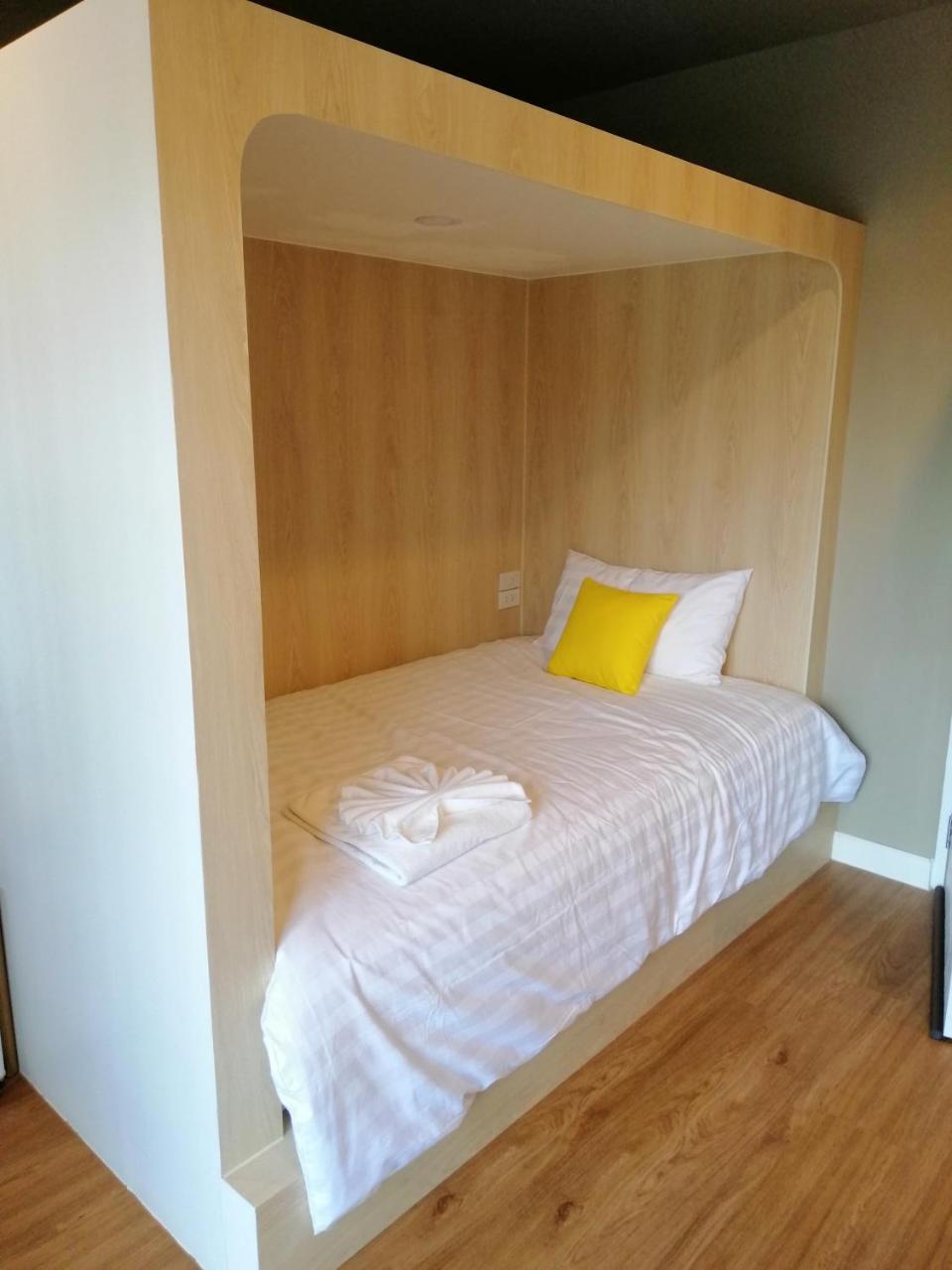 La La Moon Krabi Poshtel'N' Pool Bed and Breakfast Εξωτερικό φωτογραφία